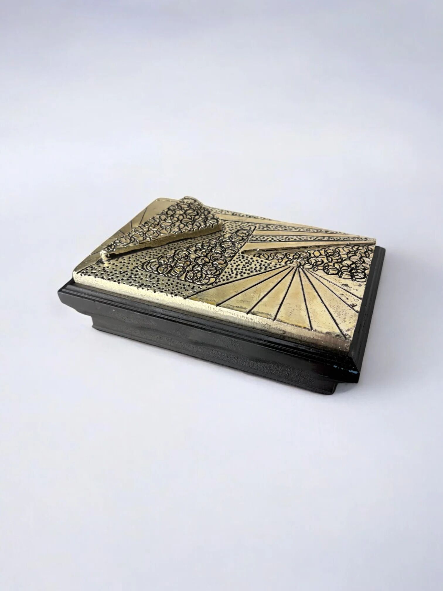 Brutalist wood and resin vanity box, Italy, 1980