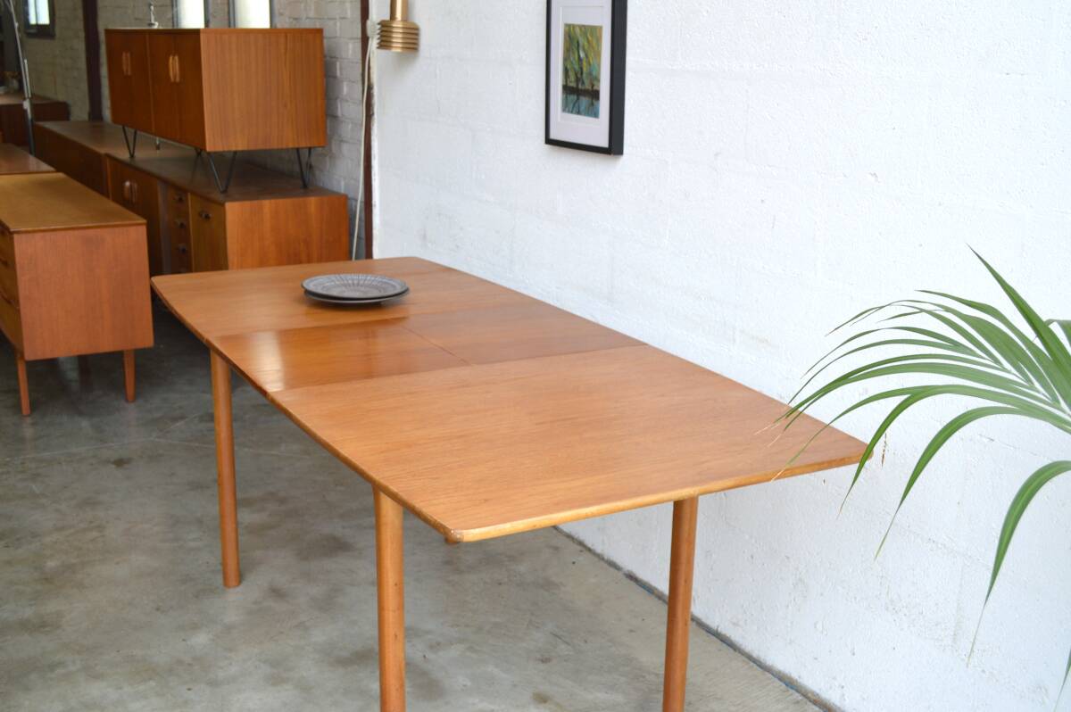 Table McIntosh rallonge papillon 147cm