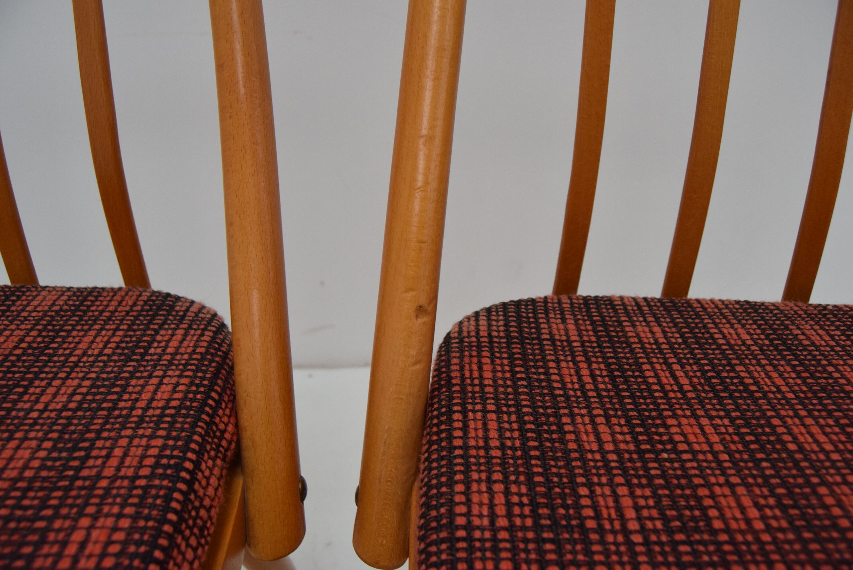 Lot de 4 chaises par Antonín Šuman, années 1980.