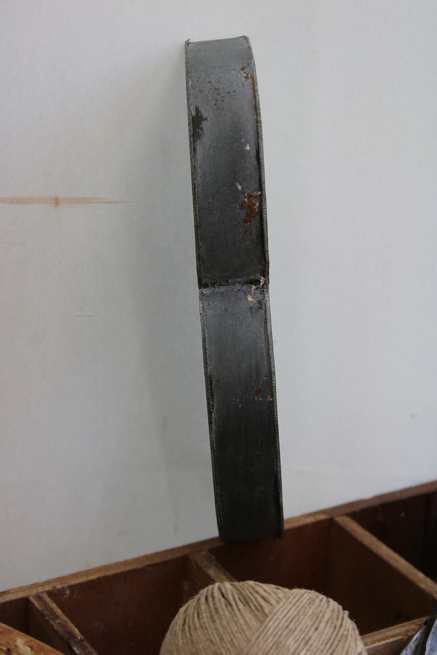 Panel letter in zinc