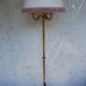 Lampadaire tripode trois bras de lumières en bronze de style Louis XV