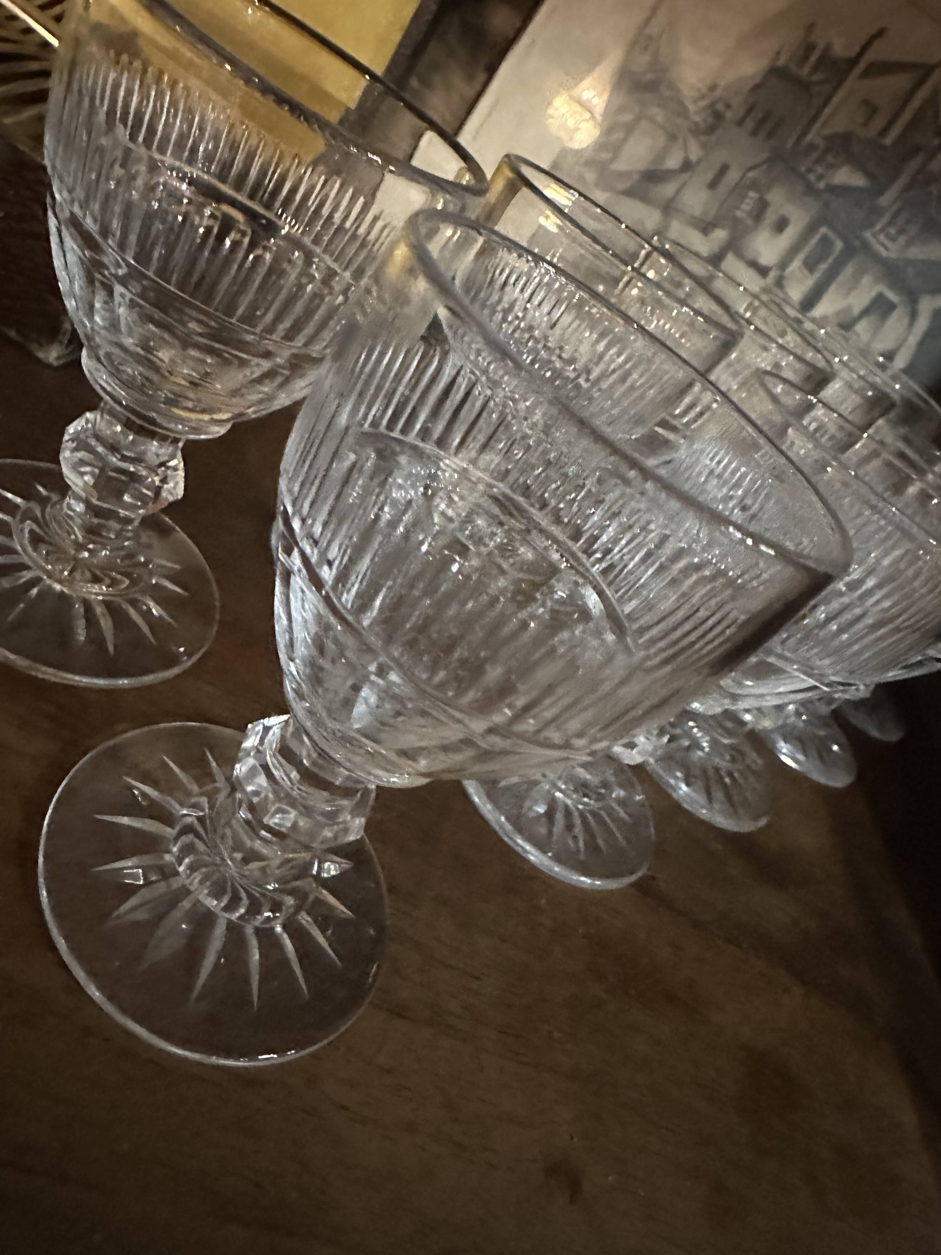 Set of 10 crystal glasses
