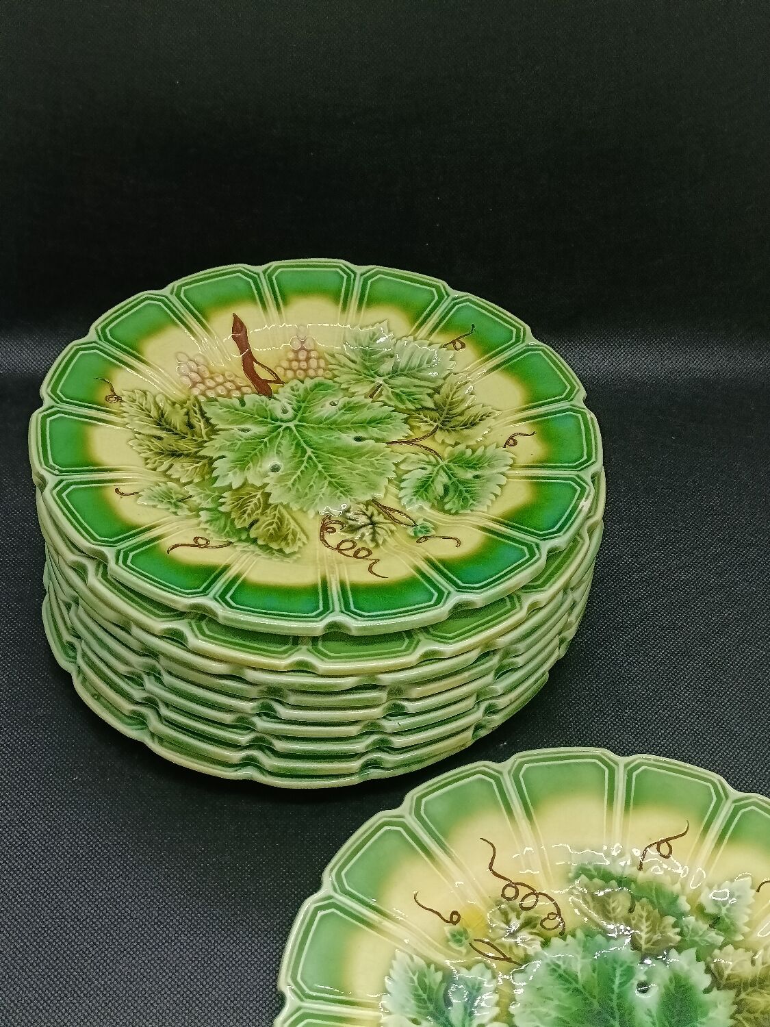 Sarreguemines dessert plate set