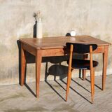 Farm table
