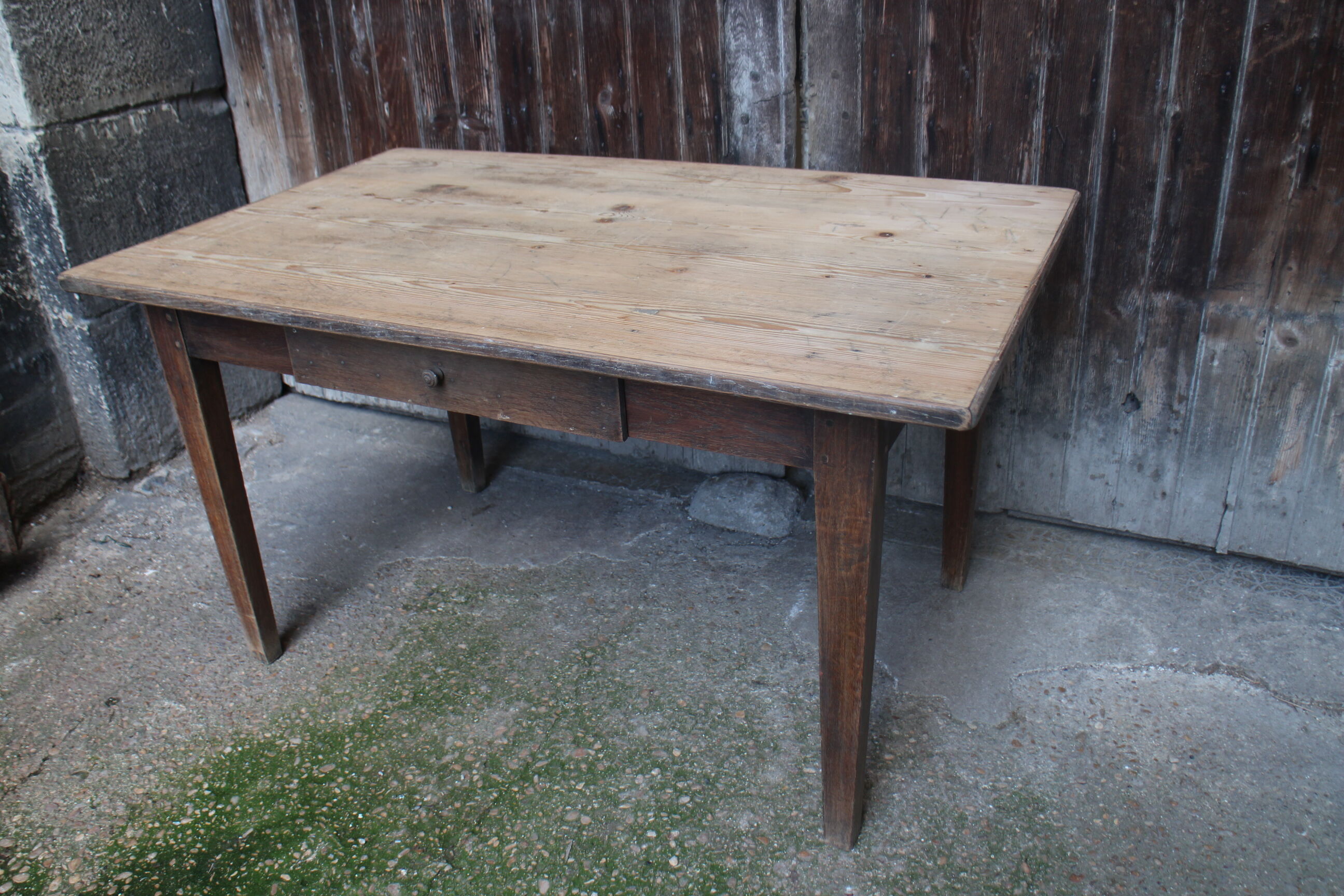 Farm table 133 cm