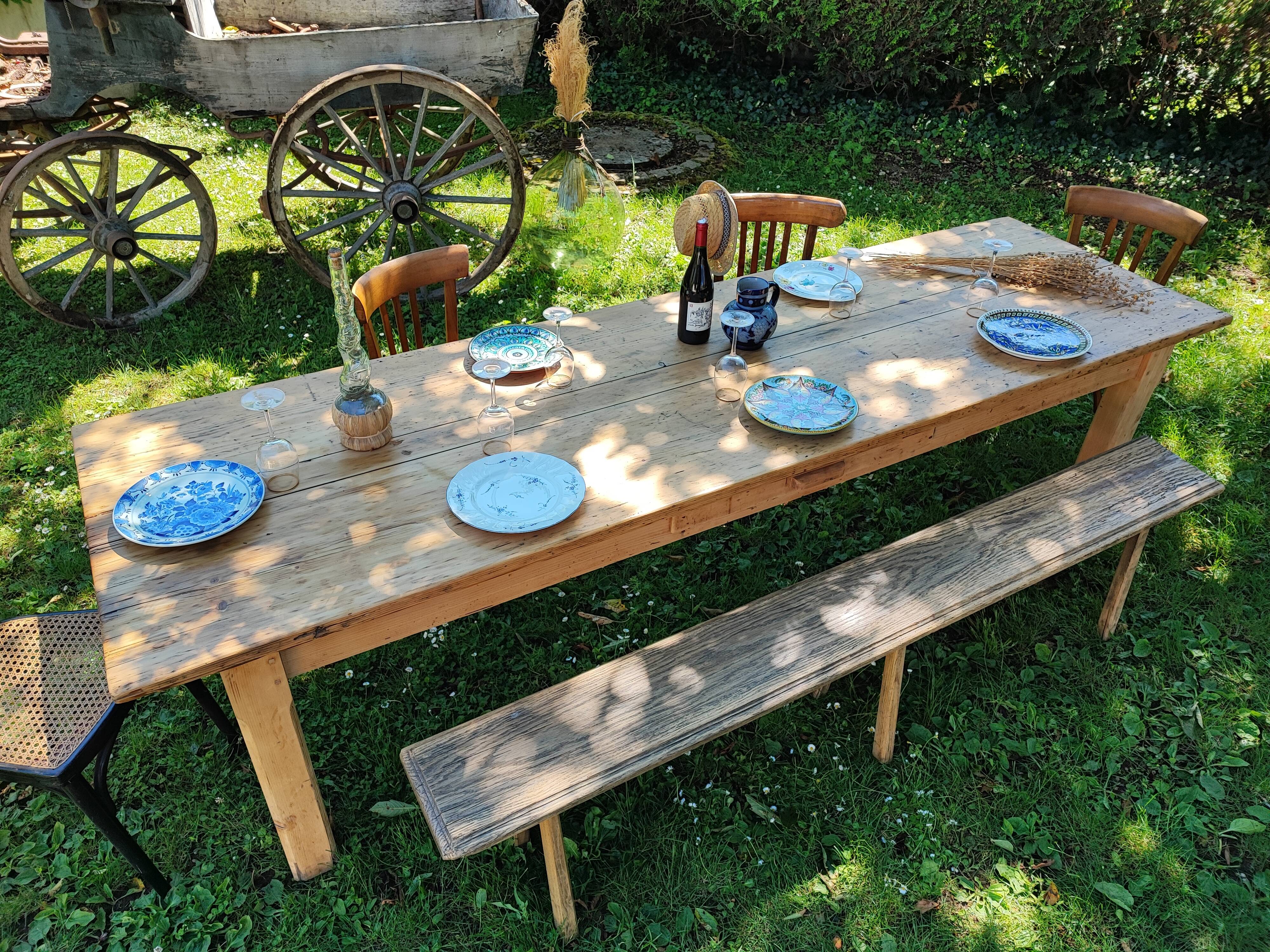 Farm table