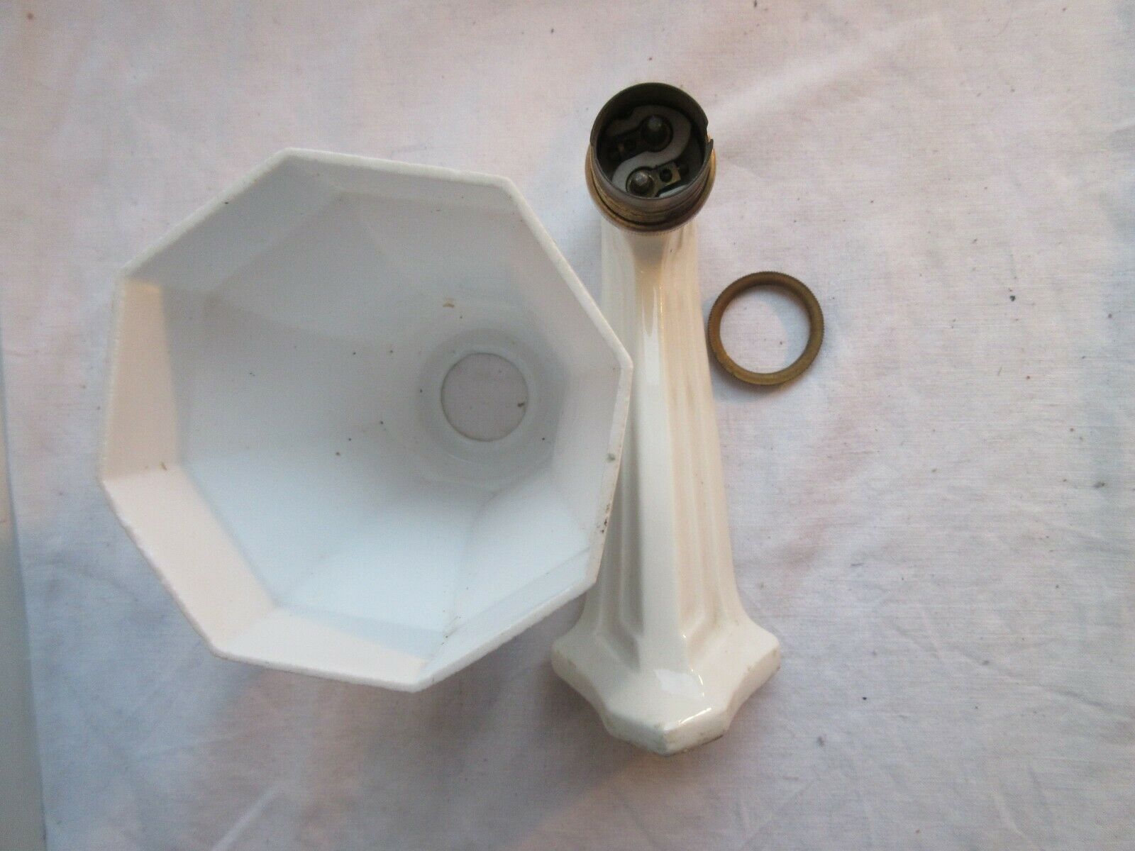 Art Deco bathroom wall lamp in white porcelain and tulip in white opaline