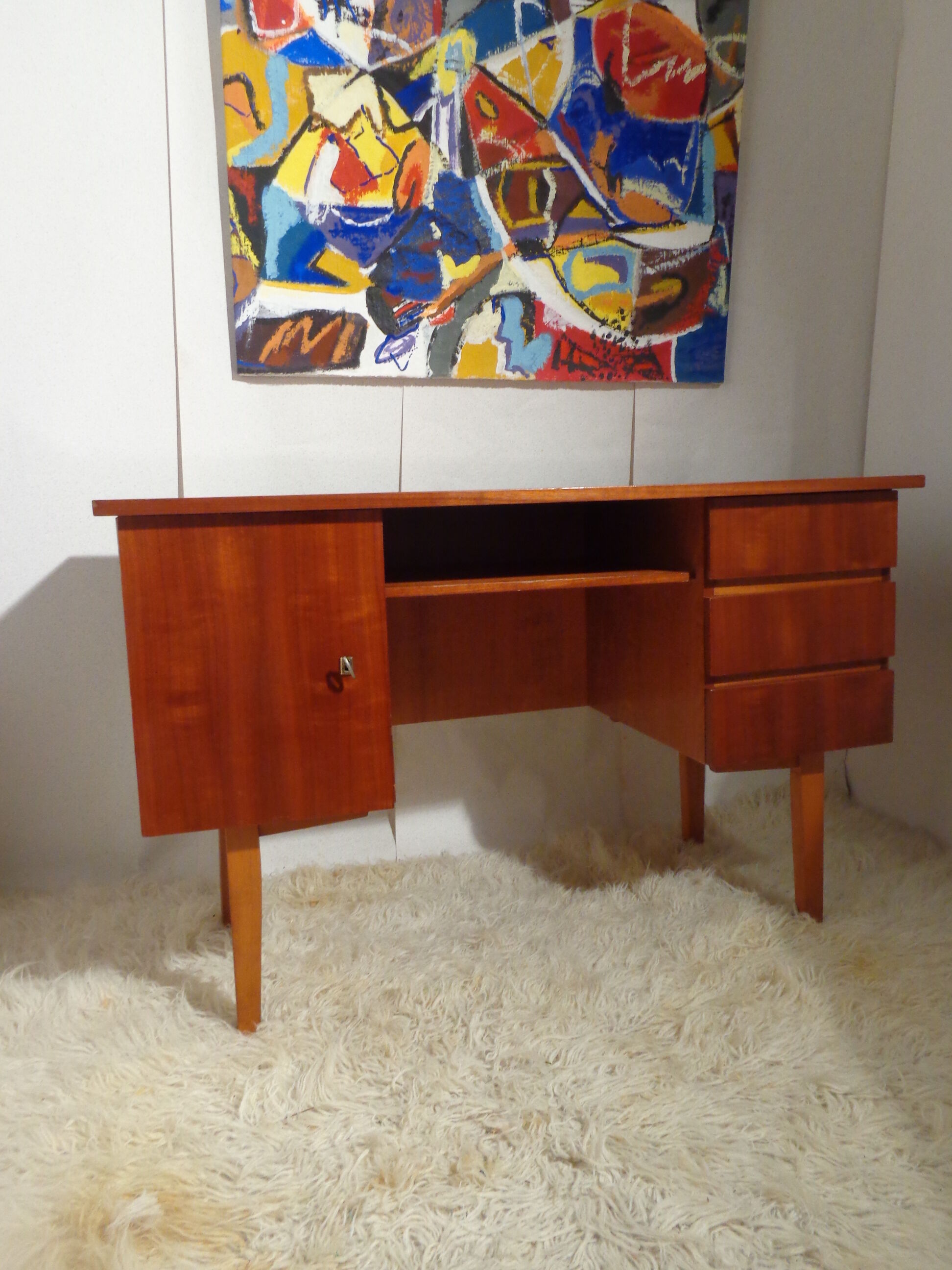 Desk of the 1960s vintage teak