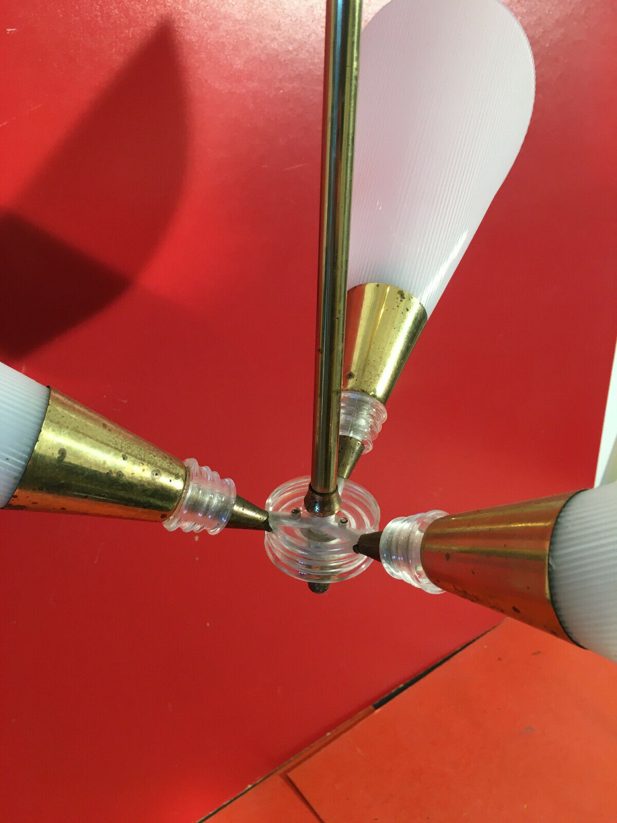 Vintage light 3 fires plastic cones gold metal