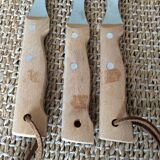 9 wood and metal forks