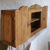 Art-deco wall showcase in raw oak