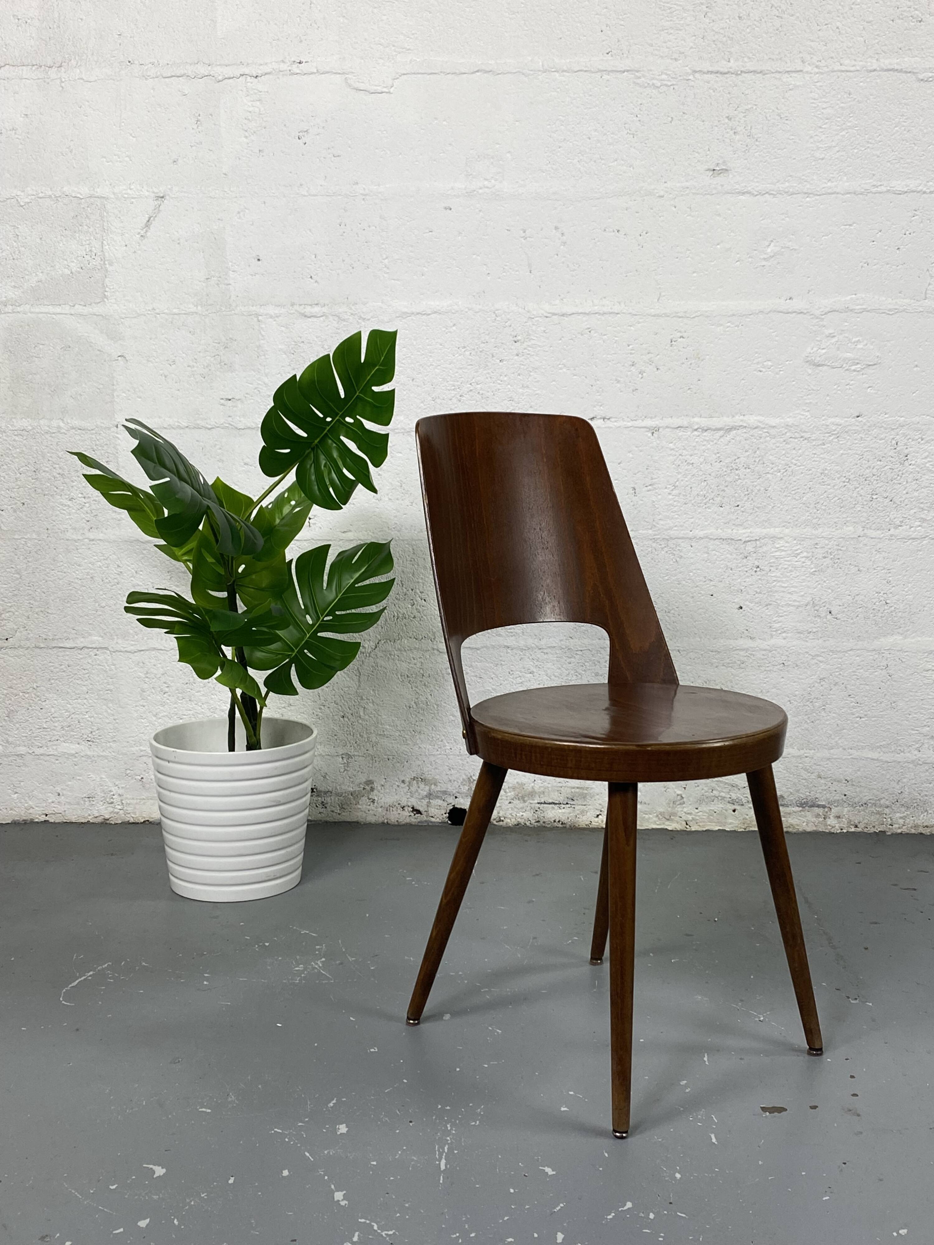 Baumann Mondor Chair