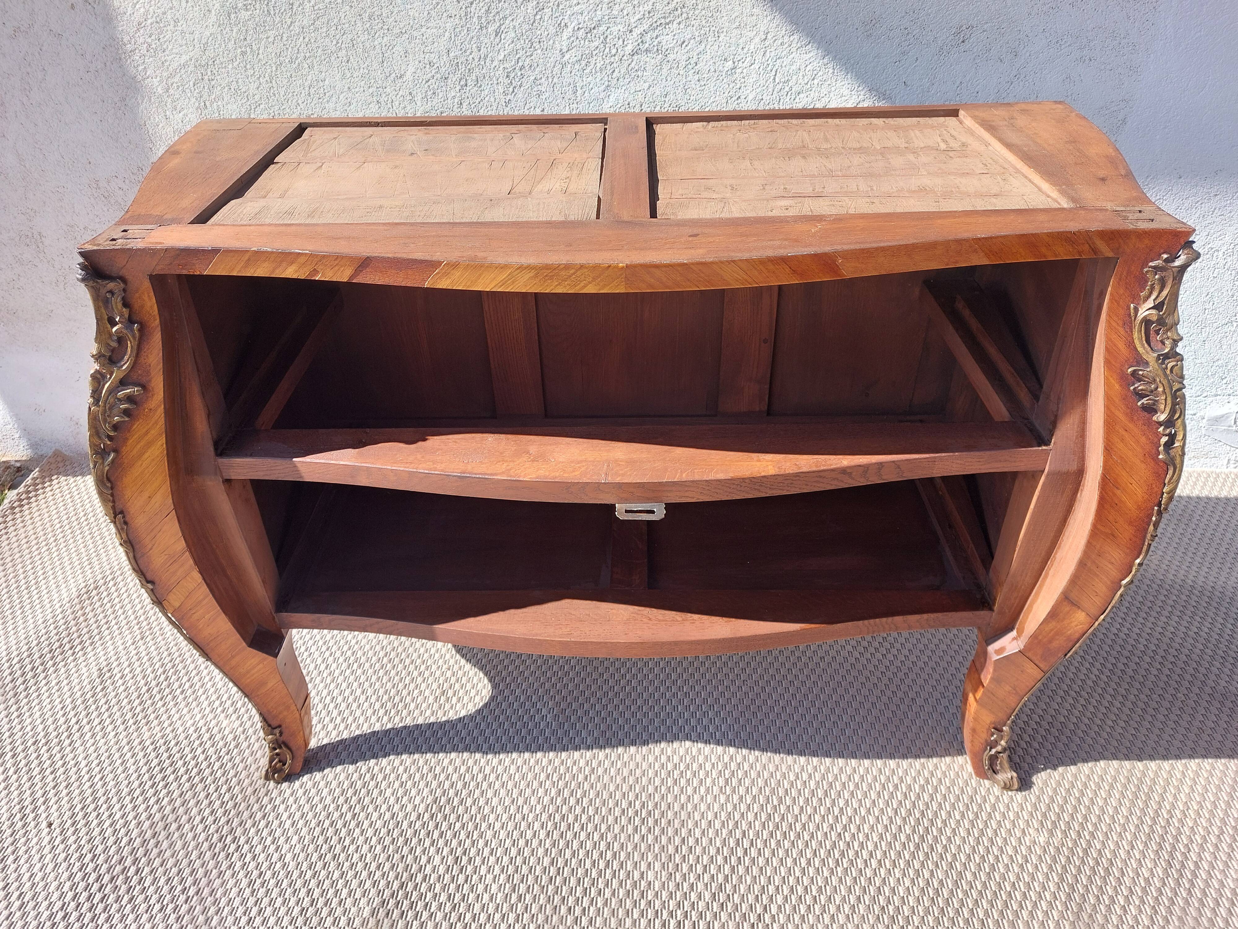 Louis XV style commode, inlaid with rosewood, marble top.
