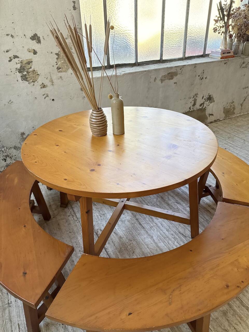 Set of round table and 4 rounded benches, 1950
