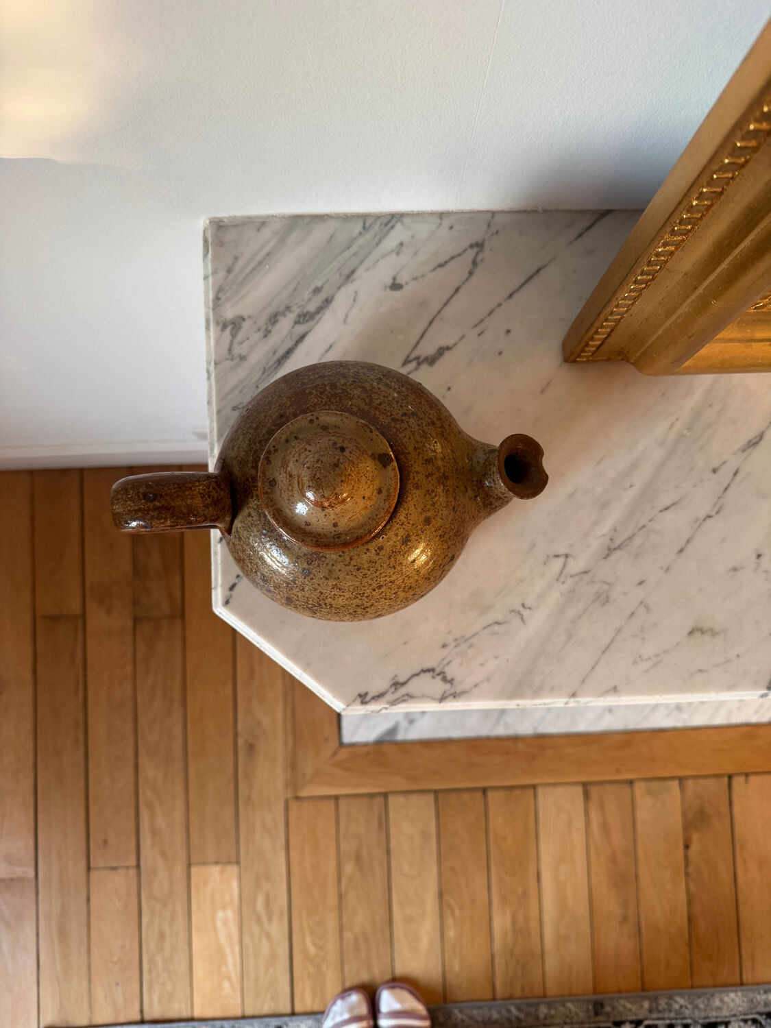 Speckled stoneware teapot 🫖