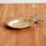 Empty-pocket brass fish
