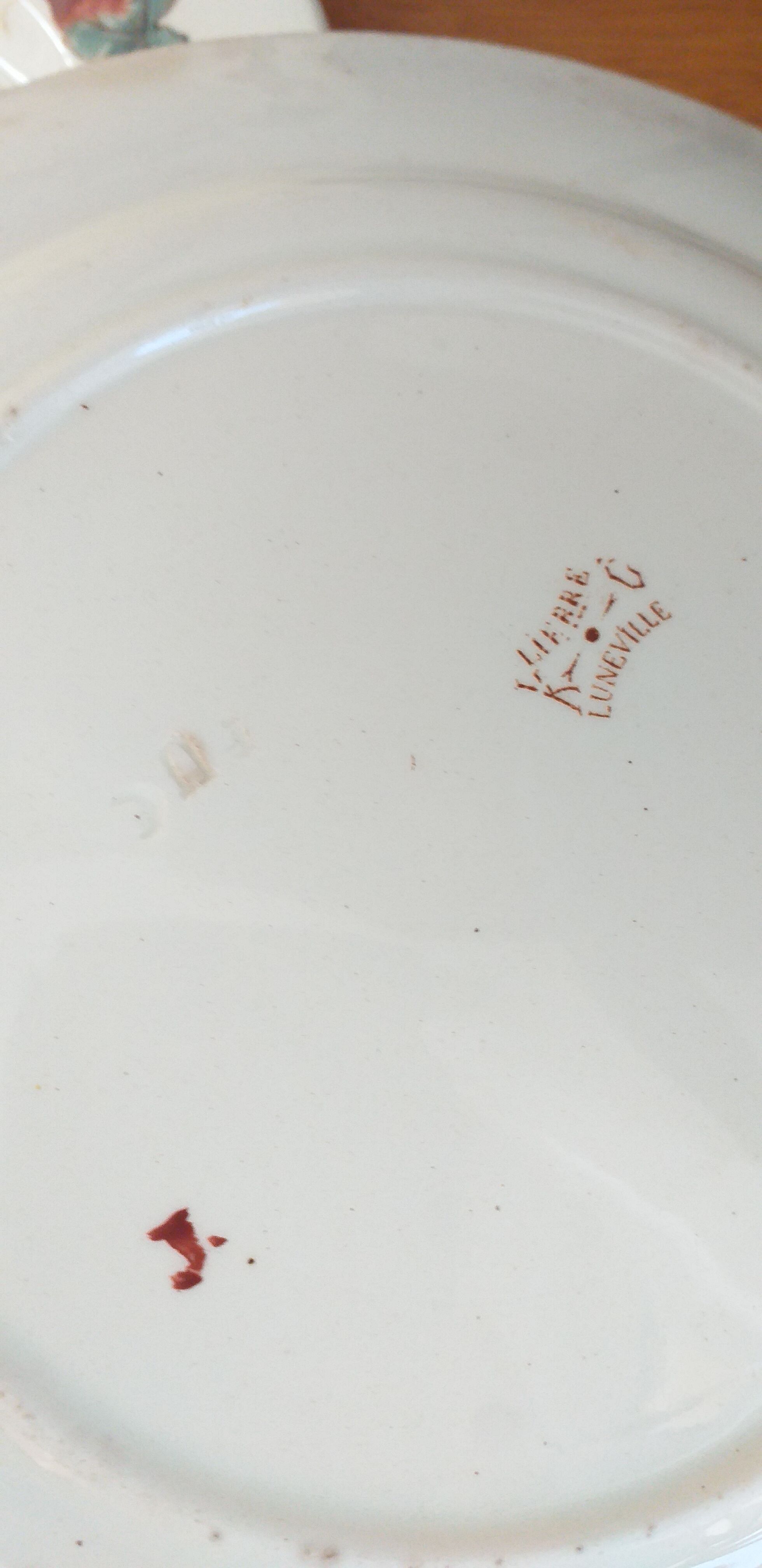 Flat porcelain plates from Lunéville KG ivy model