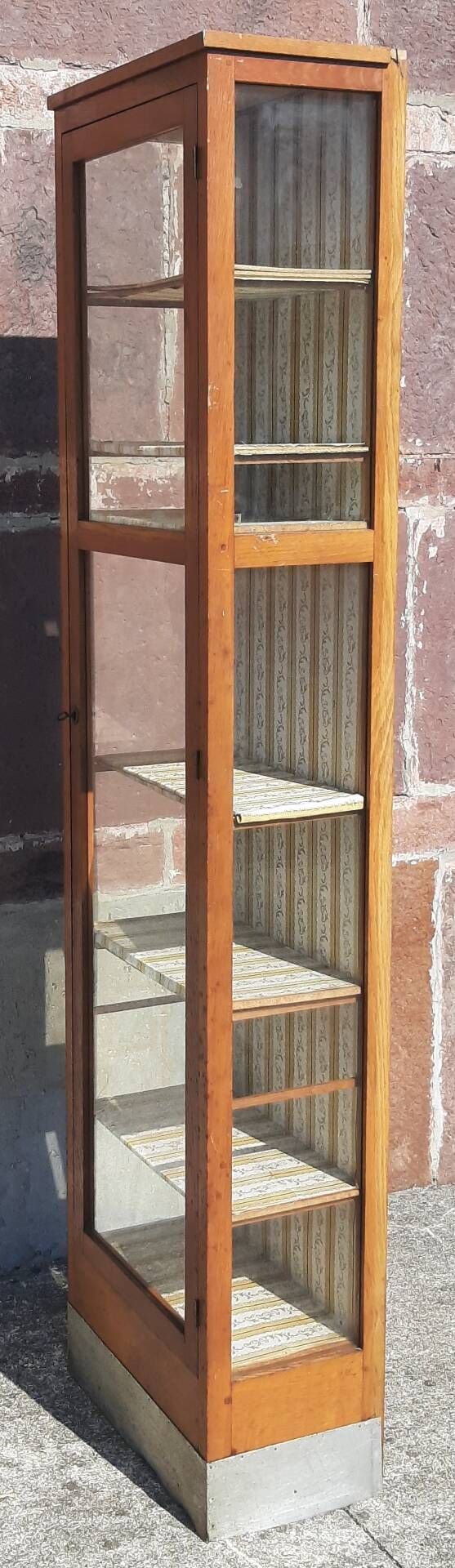 Display cabinet (Height 2.10m)