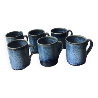 Ceramic cups