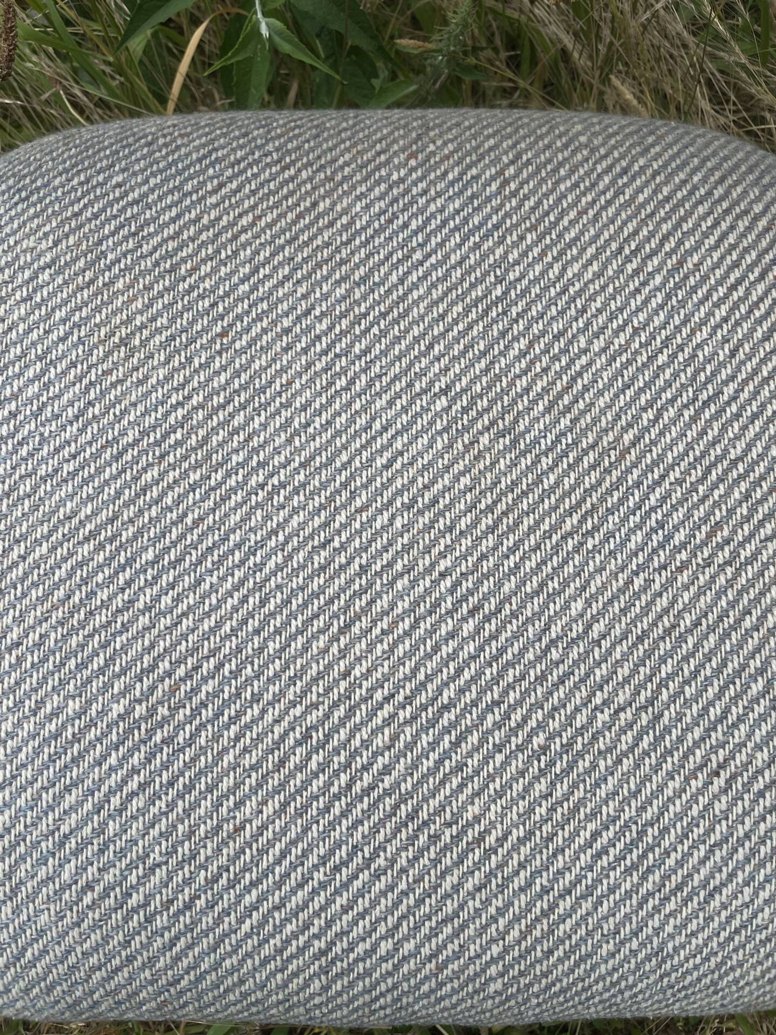 Lot de deux chauffeuses tweed années 70