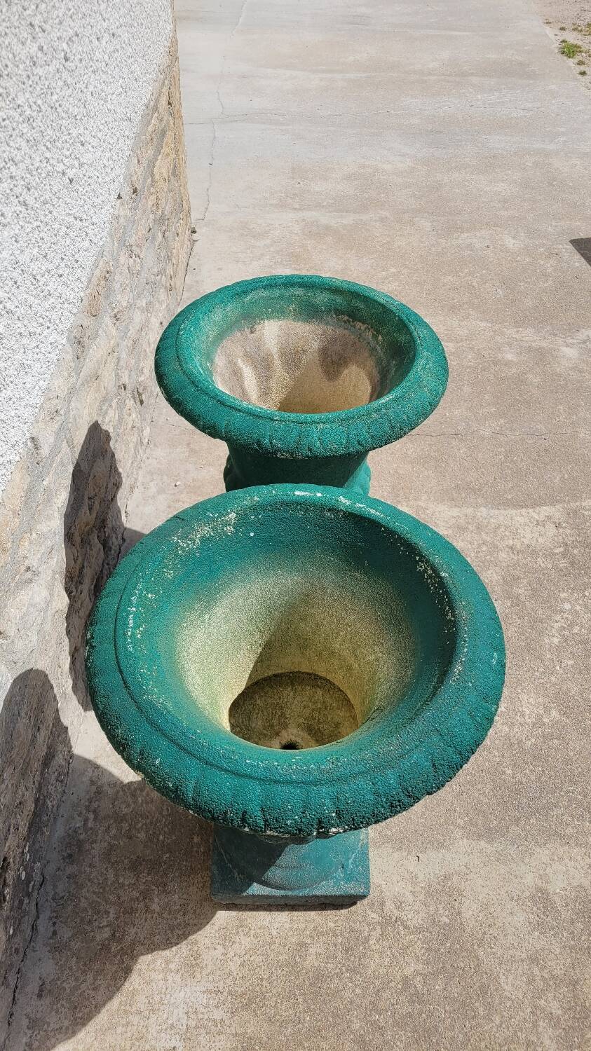 Pair of Medici Vases in old reconstituted stone 1950s