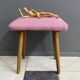 Tabouret rose années 1960