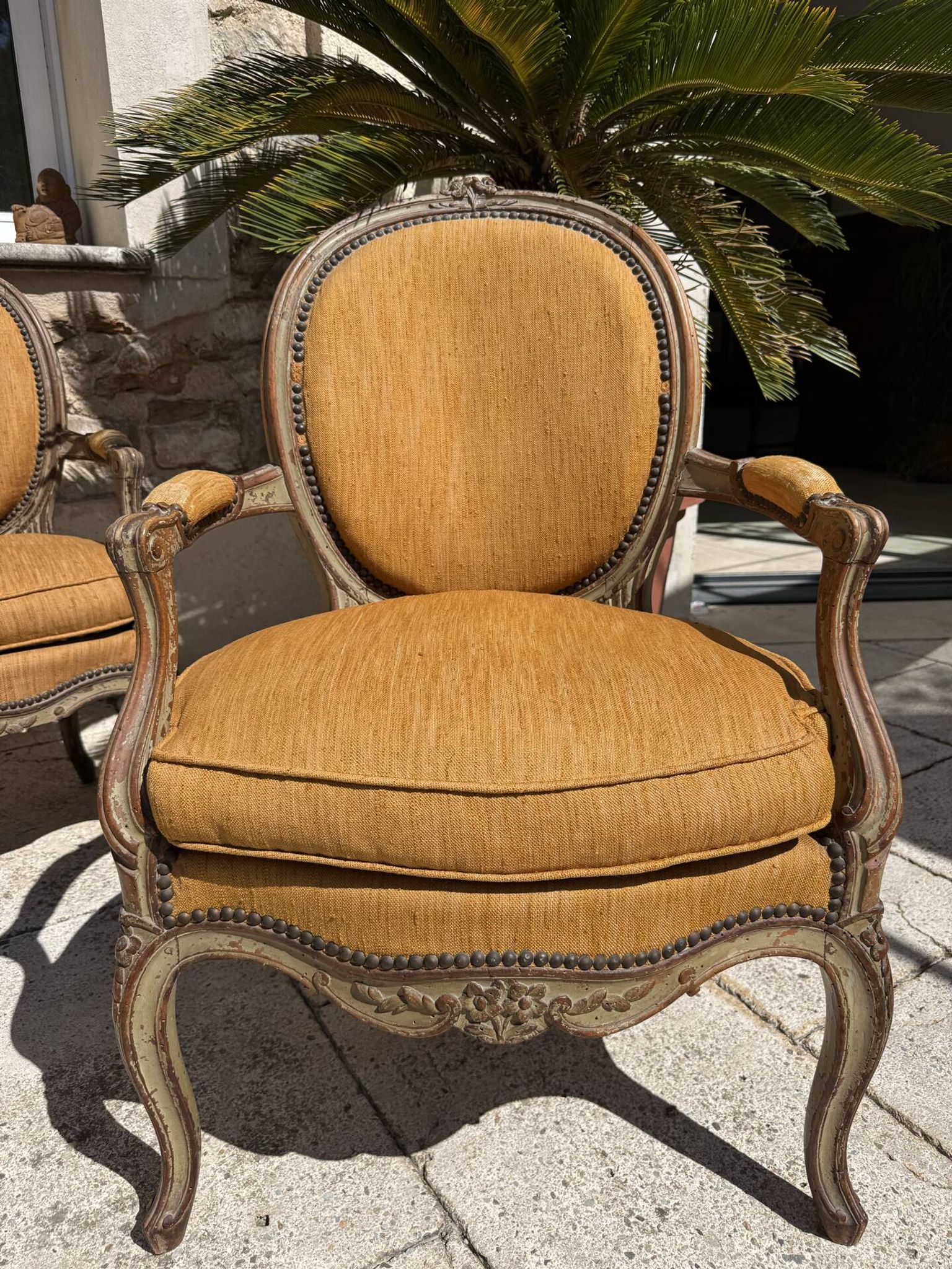 Set of four cabriolet armchairs from the late 19th century in Louis XV style.