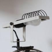 Artemide lampe à pince Design Ernesto Gismondi modèle Sintesi