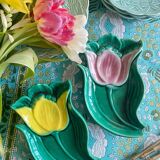 Pair of tulip dishes