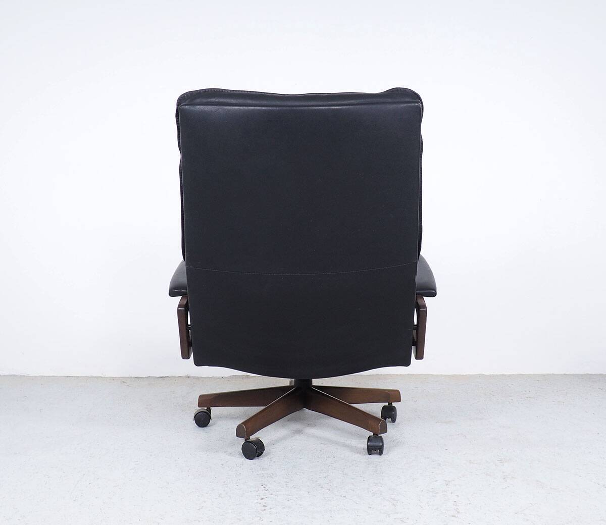 Black Leather King Chair by André Vandenbeuck for Strässle, 1960s