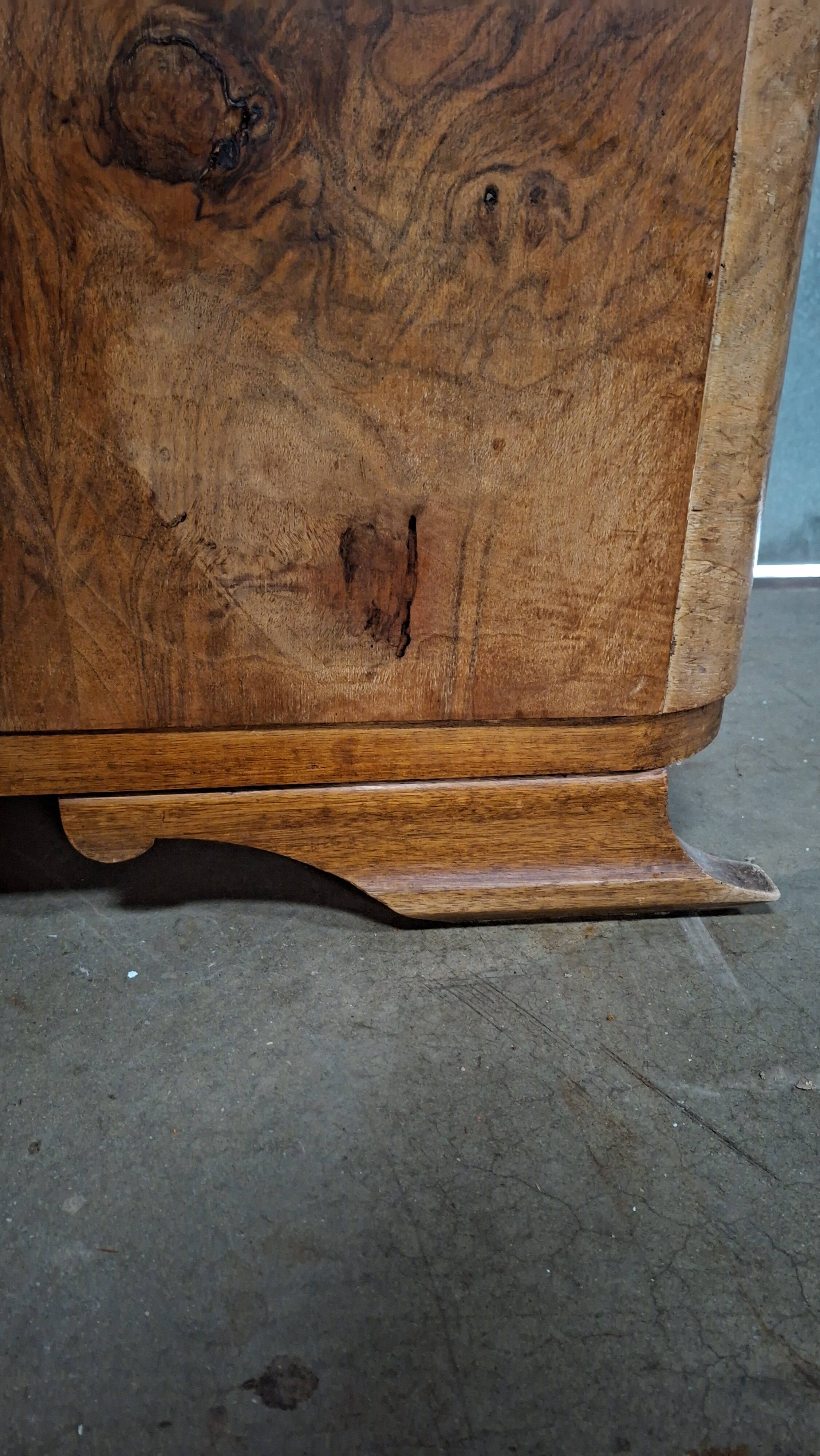 Art Deco bar cabinet / cocktail cabinet / vintage sideboard