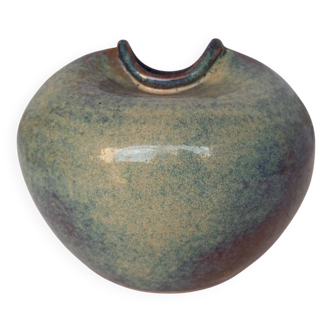 Vase en céramique à col pincé