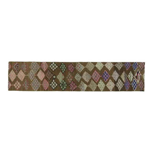 Tapis de couloir vintage turc Oushak fait main en laine et coton marron, années 1970