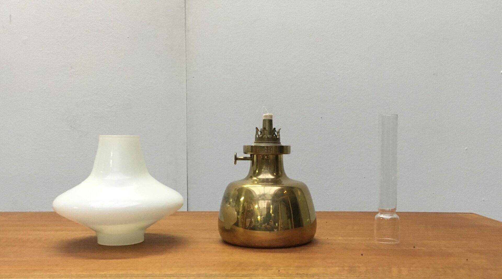Lampe à huile de table Petronella modèle danois milieu du siècle par Henning Koppel pour Louis Poulsen, années 1960