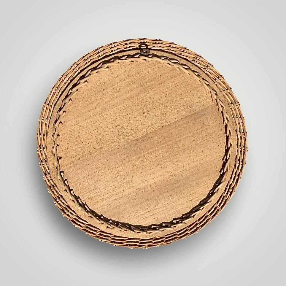 Small vintage round wicker wall mirror – 25 cm
