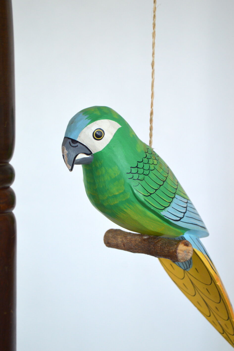 Wooden parrot to hang