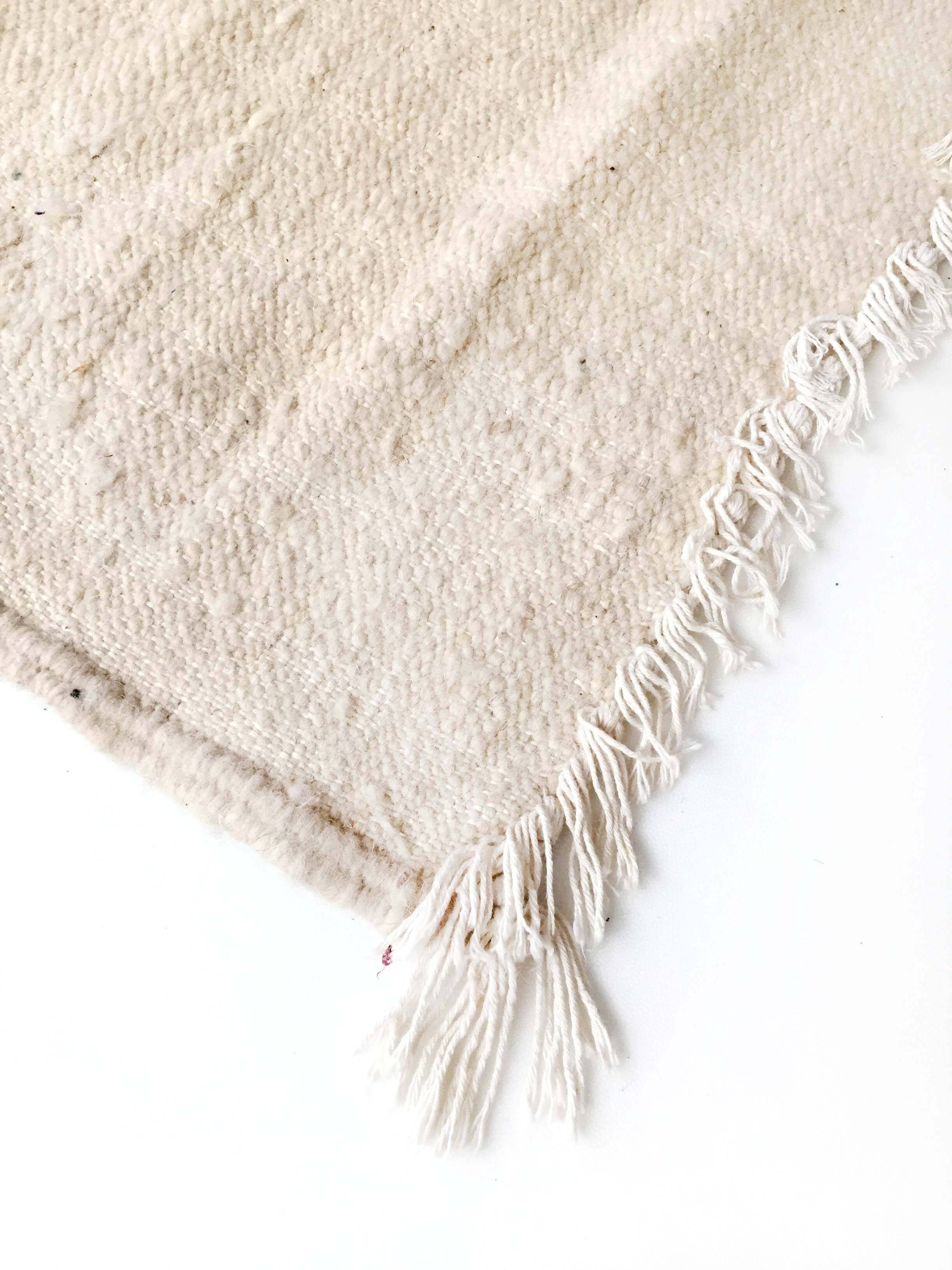 Two-tone Moroccan Berber kilim 3.03x1.74m