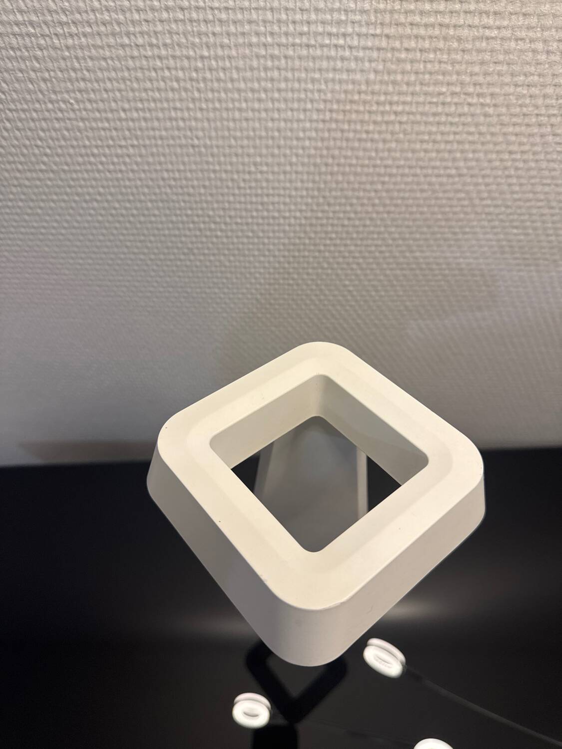 Minimalist design lamp in white ceramic – sculptural piece – st