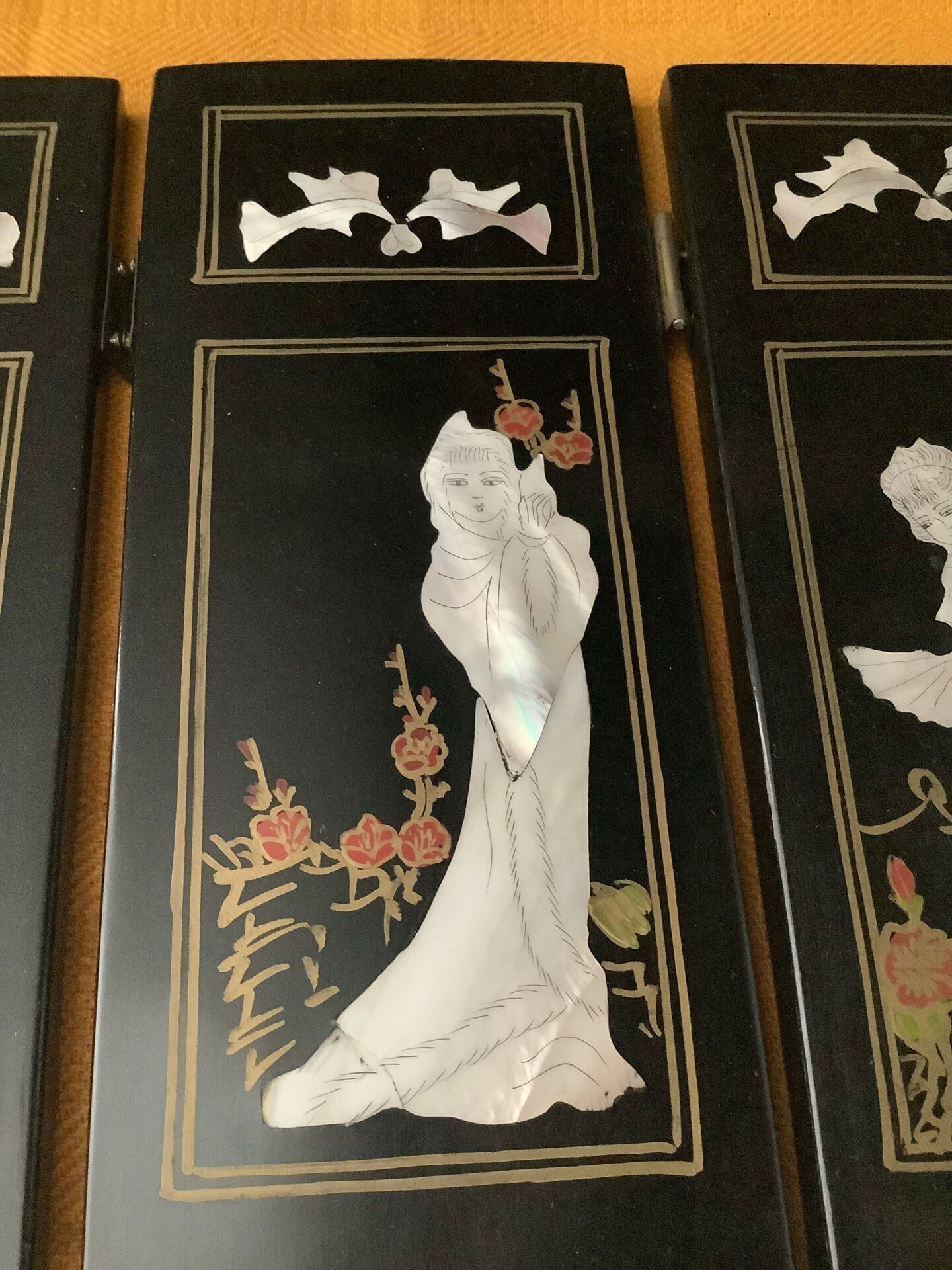 Mini Chinese folding screen Lacquered wood + inlays