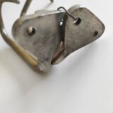 Bronze hooks