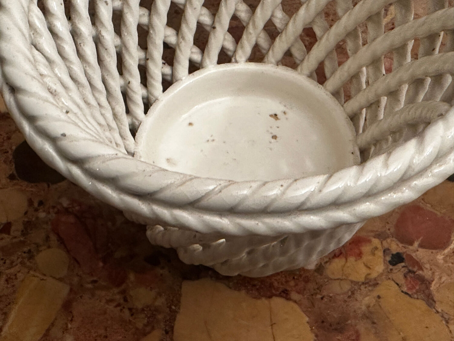 Vintage woven ceramic cache-pot