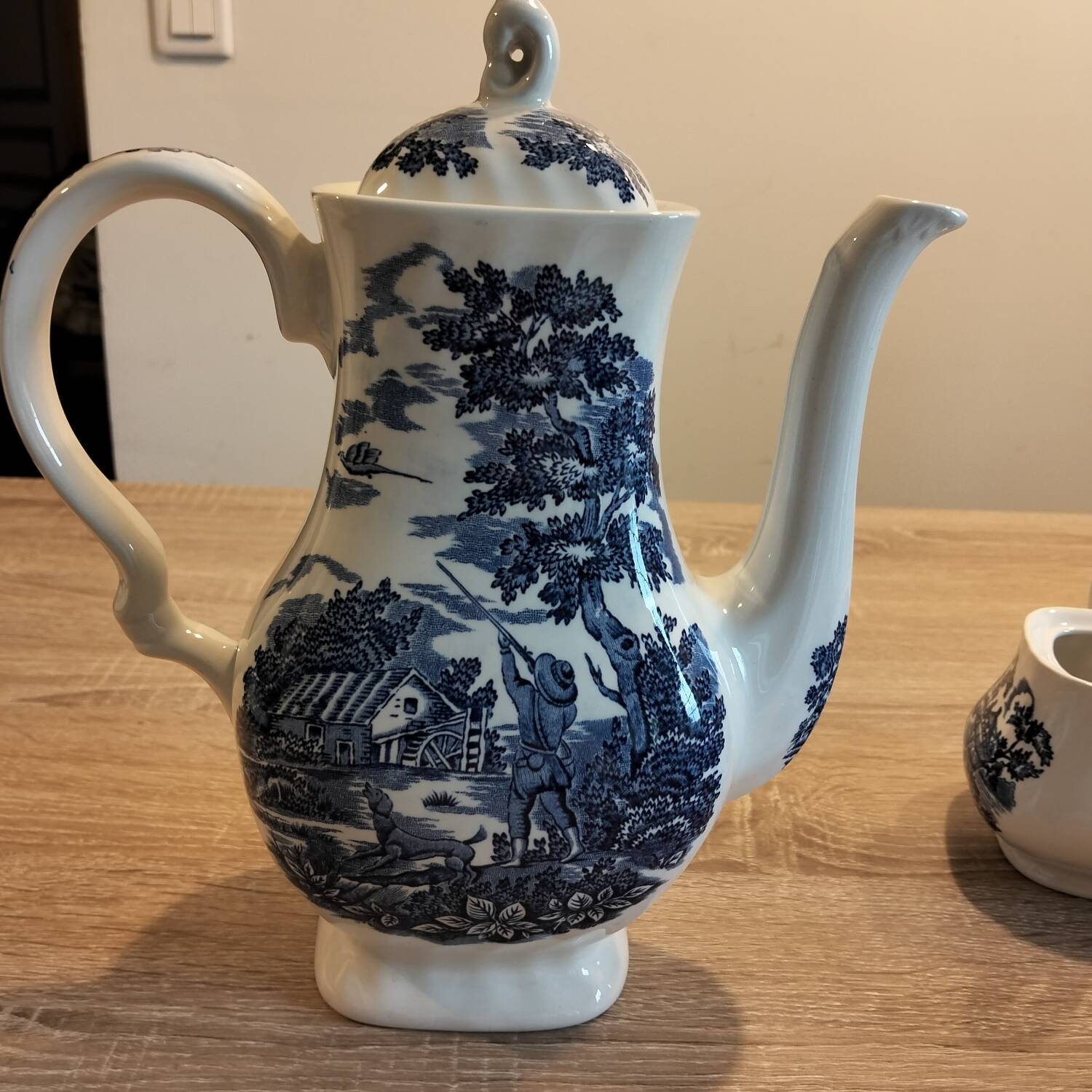 Myott The Hunter Tea and Coffee Set