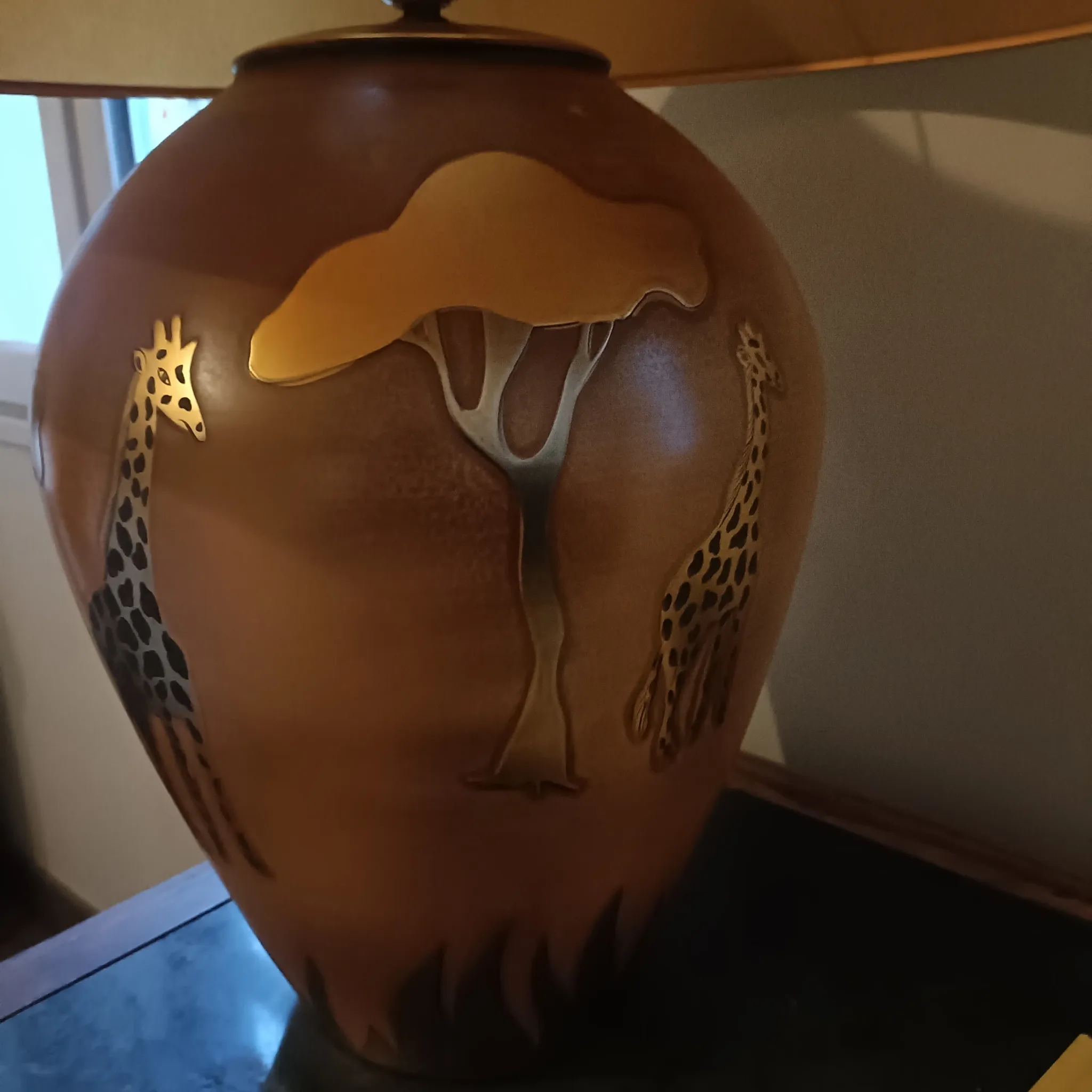 Grande lampe de salon en céramique