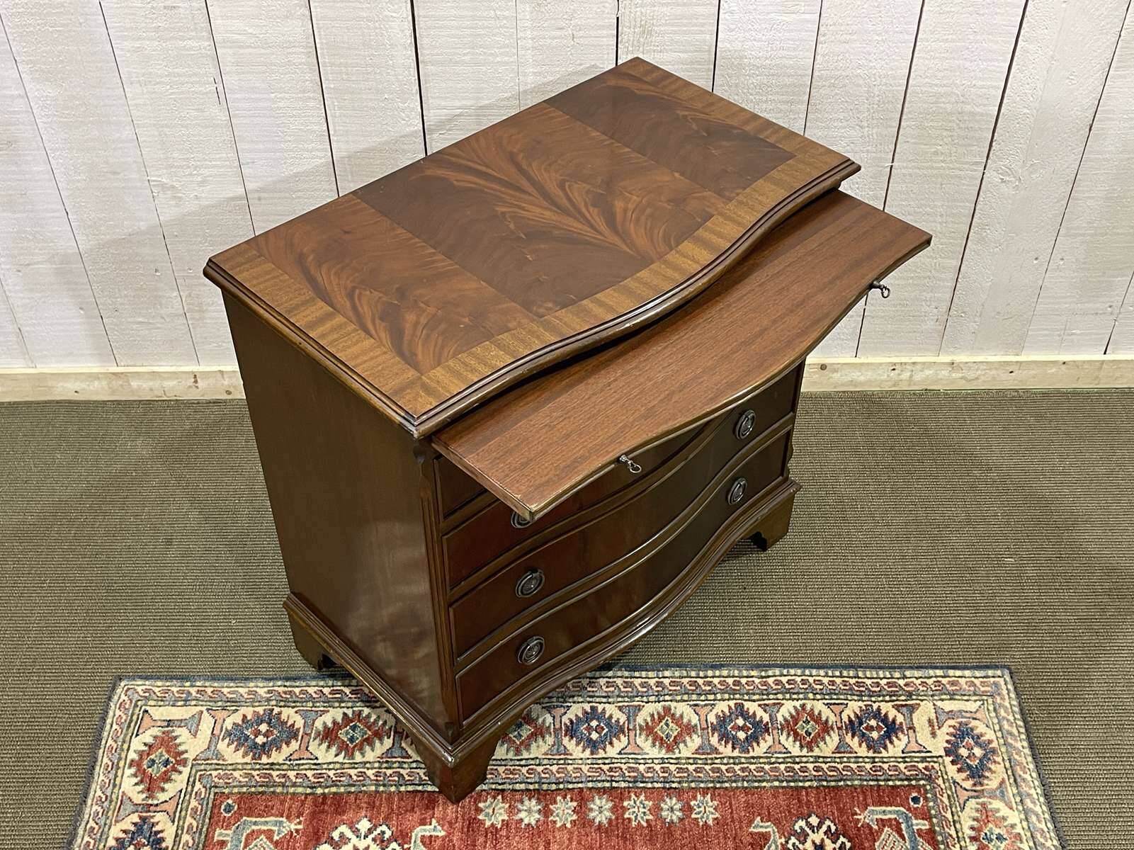 English mahogany commode from the 1950s.
