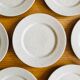 11 Assiettes à dessert en grès moucheté vintage