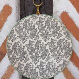 Round gilded glass frame