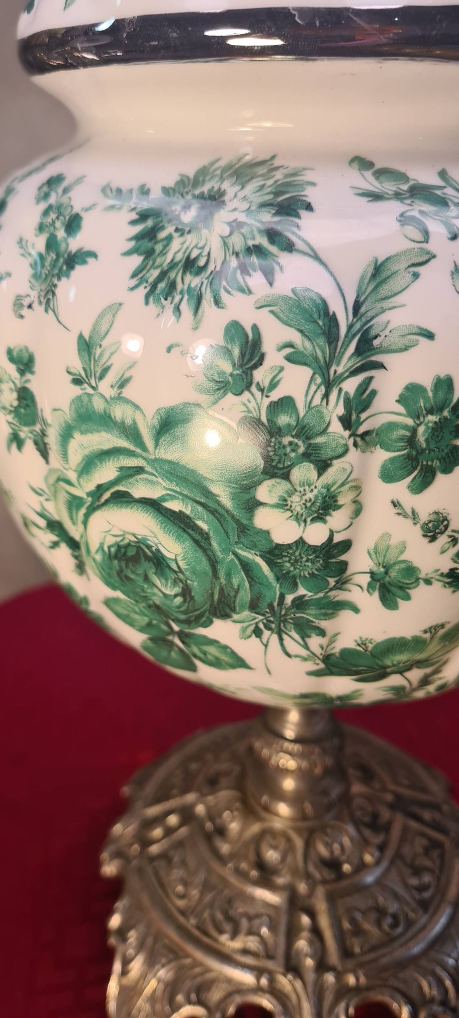 antique lamp 65x32 bronze and porcelain pull-out in very good condition