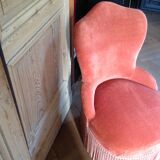 Pink velvet toad chair