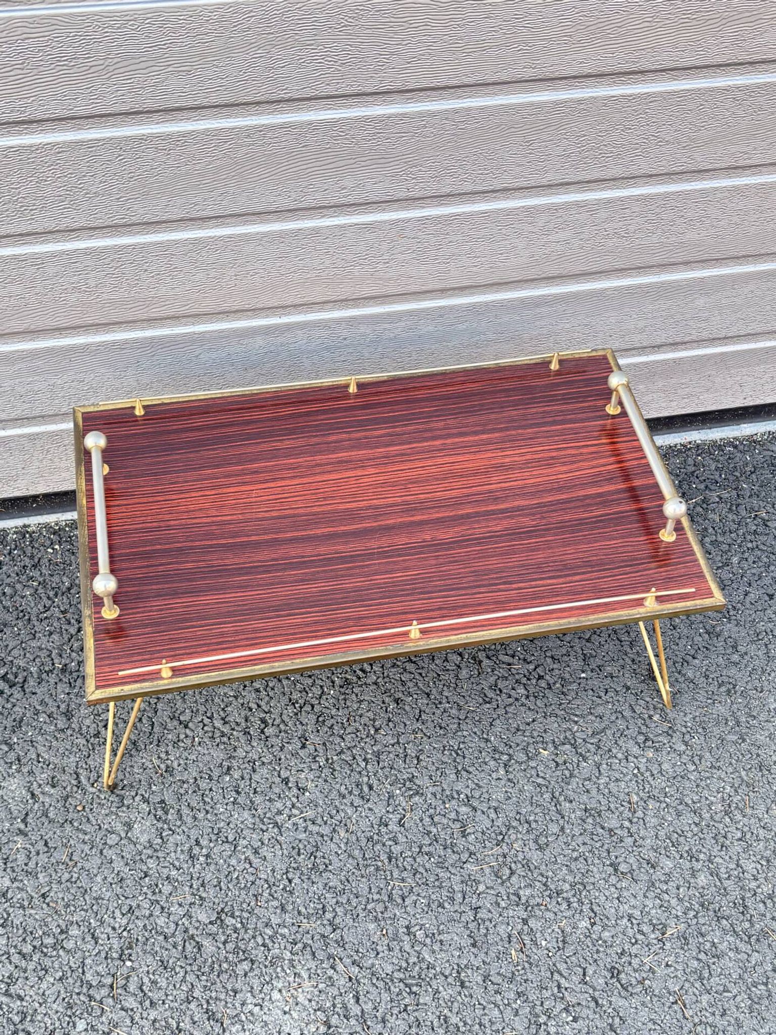 Desserte bar roulante vintage en Formica rouge – Années 50/60