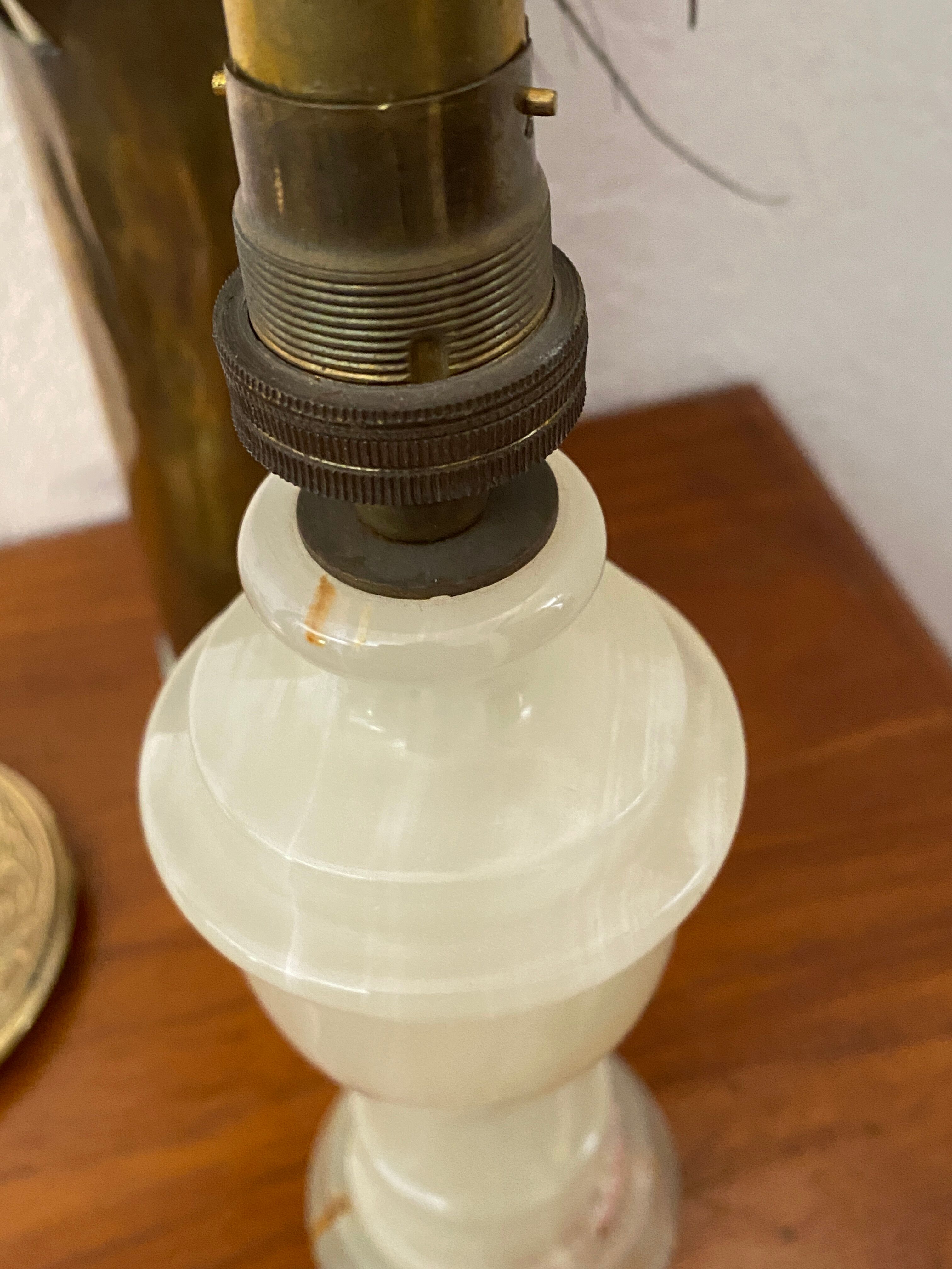 Pied de lampe en onyx